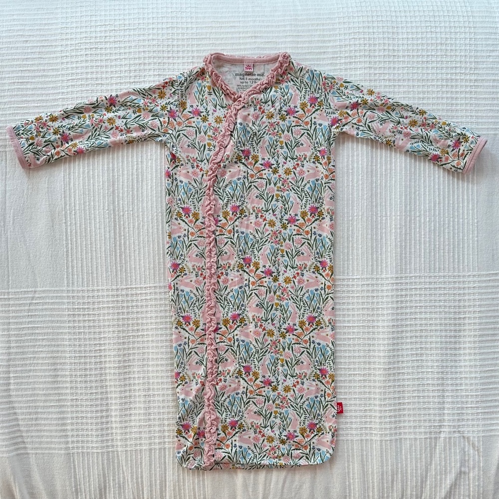 Magnetic Me Nightgown - Flowers & Bunnies